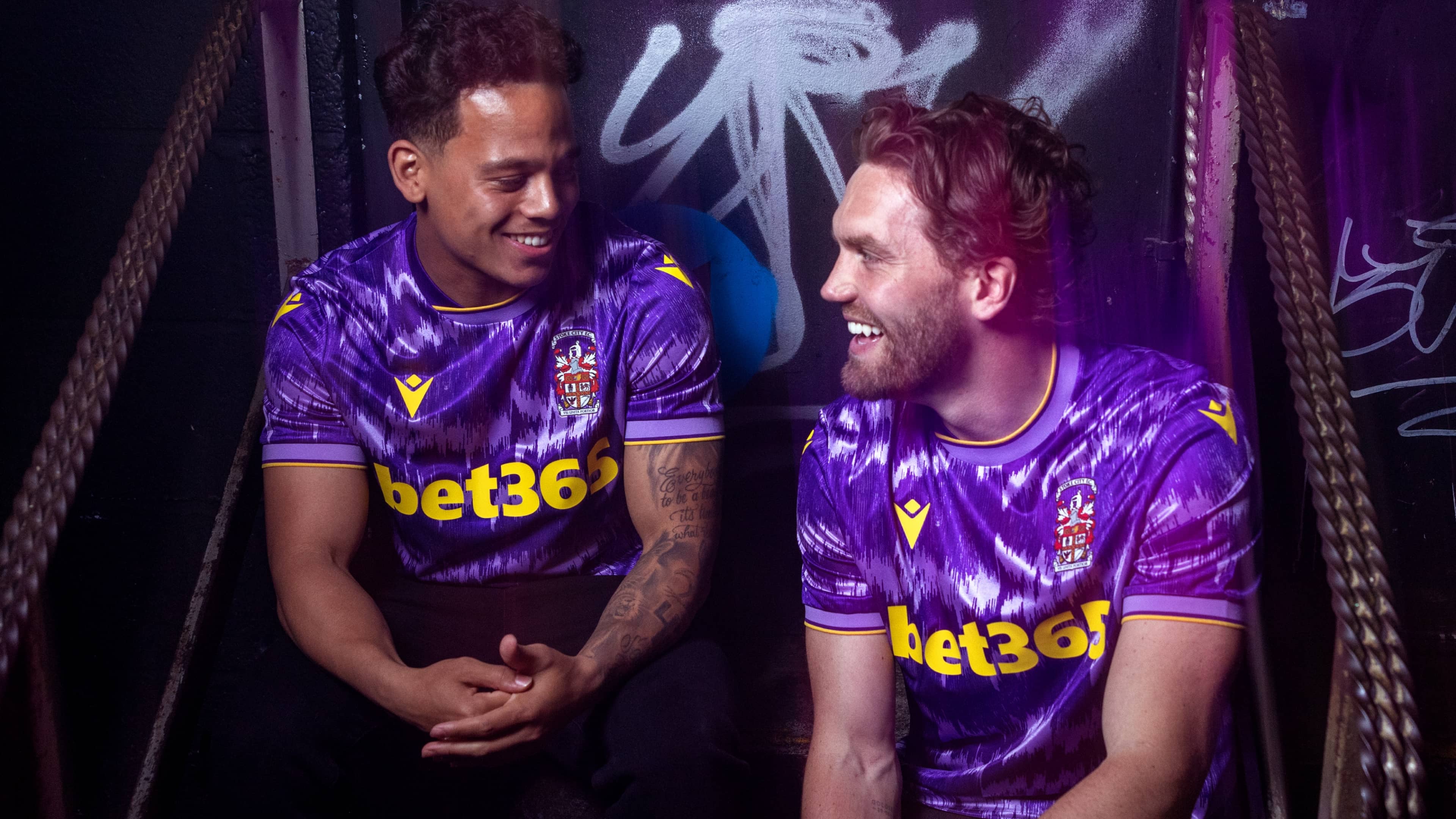 DC WEB 1080X1920 SCFC Away Kit 4@2X