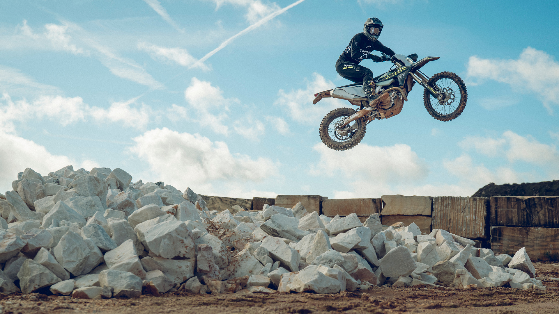 Triumph DC Websiteassets Enduro2 Hero